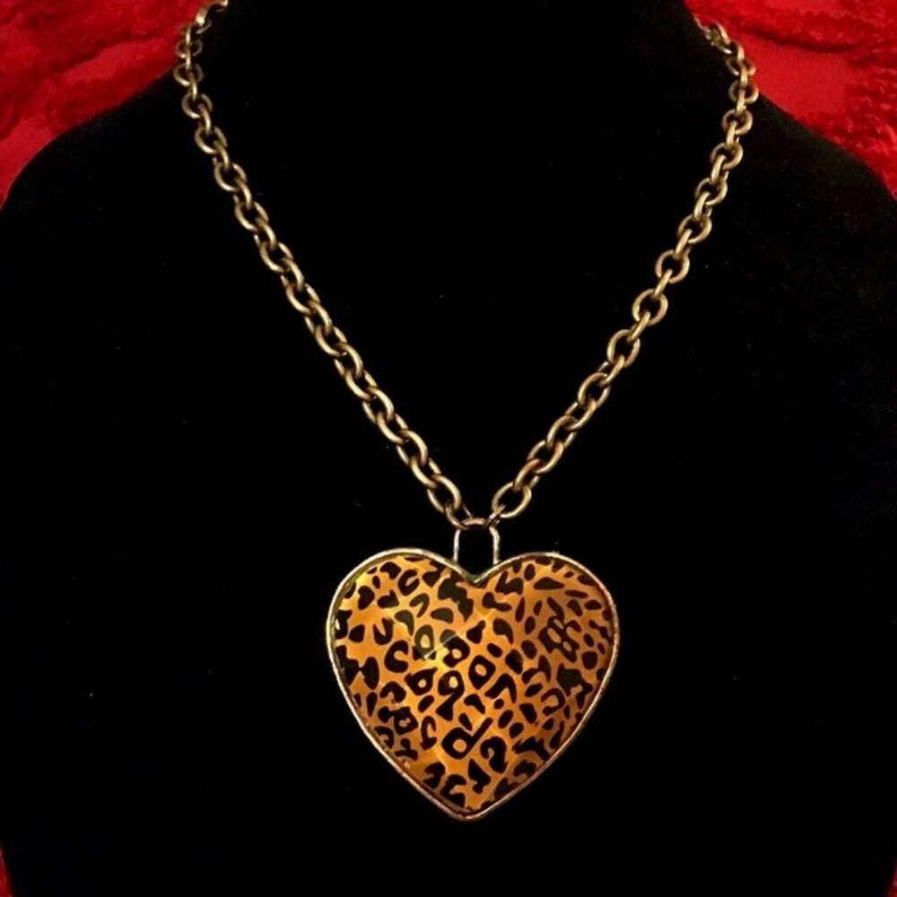 Leopard Print Lucite Beveled/Raised Heart Pendant Necklace in Gold Tone Setting